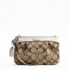 กระเป๋าคล้องมือ COACH SIGNATURE PLEATED KHAKI-WHITE WRISTLET 47206