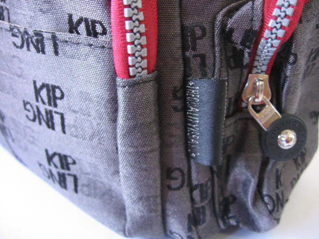 กระเป๋า Kipling รุ่นผ้าลายKipling  ลิงแดง กระเป๋าข้างพื้นดำ - คลิกที่นี่เพื่อดูรูปภาพใหญ่