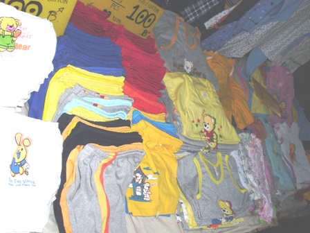 หน้าร้านขายปลีกที่สำเพ็งค่ะ