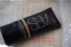 Nars Pure Radiant Tinted Moist เป็นมอยเจอร์ไรเซอร์ผิวโกล เลิศมากต้องโดนค่ะ