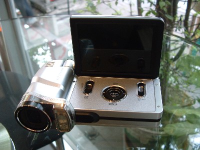VZ700 กล้องวีดีโอ DV 12ล้าน/ซูมเลนส์(Optical ZooM)/ใช้CCD PANASONIC /จอใหญ่ 3quot;+((เมนูภาษาไทย)) - คลิกที่นี่เพื่อดูรูปภาพใหญ่