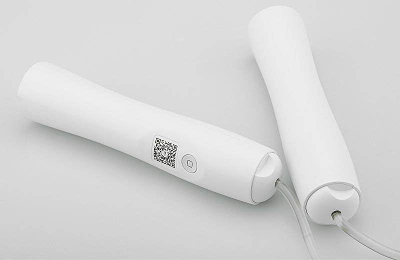 www.porkaa.com เชือกกระโดดไร้สาย ควบคุมด้วยสมาทโฟน ใช้ได้ทั้งระบบ iOS และ Android สีขาว