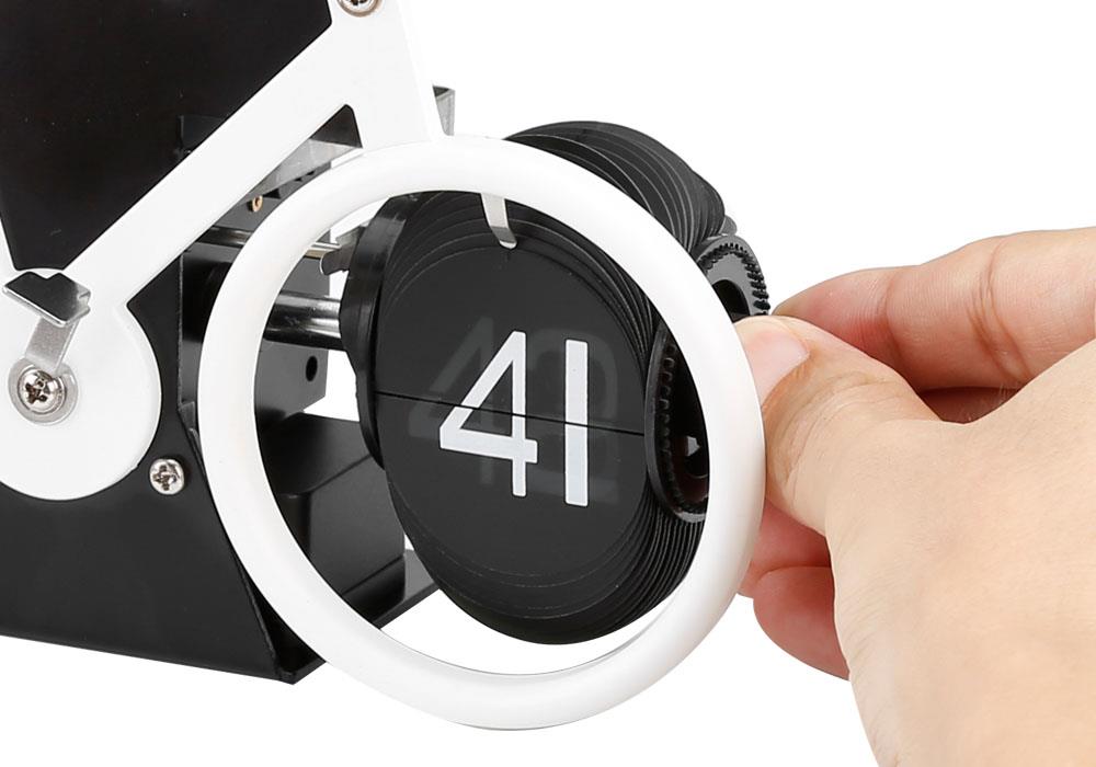 www.porkaa.com นาฬิกาทรงจักรยาน ออโต้ฟลิบดีไซด์ รุ่น A686 สีขาว