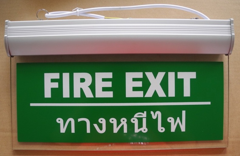 ป้ายไฟฉุกเฉิน Fire Exit/ทางหนีไฟ แบบสองหน้า สำรองไฟ 2 ชม. ชนิด LED Slimline รุ่น F7 - คลิกที่นี่เพื่อดูรูปภาพใหญ่