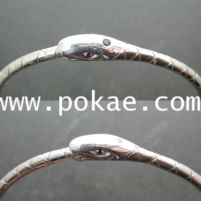 Snake bracelet (mystic silver) by Phra Arjarn O, Petchabun. - คลิกที่นี่เพื่อดูรูปภาพใหญ่