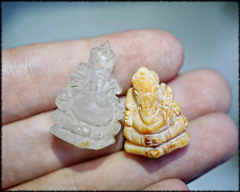 Ganesha (Quartz Crystal) by Phra Arjarn O, Phetchabun. - คลิกที่นี่เพื่อดูรูปภาพใหญ่