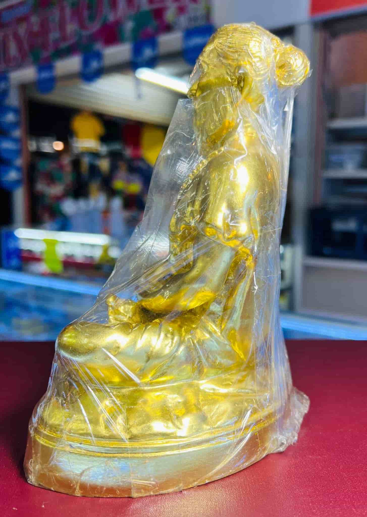 Jīvaka (ฺBucha size,gold leaf decorated) by LP.Key Wat Sri Lamyong, Surin. - คลิกที่นี่เพื่อดูรูปภาพใหญ่