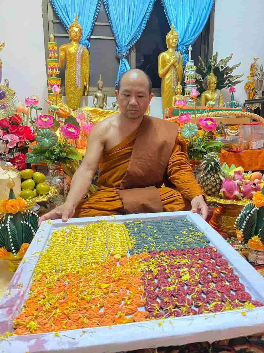 นางจิ้งจอกเก้าหางนักล่า, หลวงพ่อวศิษ อุชูโก, สำนักปฏิบัติธรรมบ้านนาคำ, จ.ร้อยเอ็ด - คลิกที่นี่เพื่อดูรูปภาพใหญ่