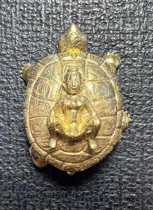 Charming Mantra Turtle King, (Magic brass) by Arjarn Jiam. - คลิกที่นี่เพื่อดูรูปภาพใหญ่