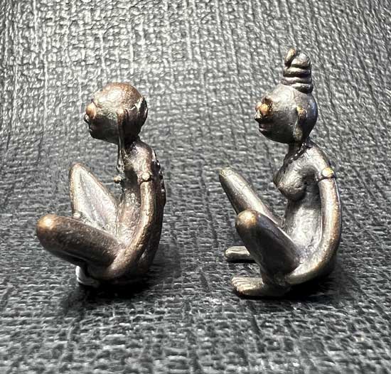 I-Pher and E-Pher (Magic Brass, Black Coated, Small Size) by Arjarn Jiam Mon Raman Charming Mantra. - คลิกที่นี่เพื่อดูรูปภาพใหญ่