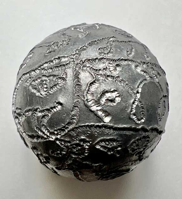 Phet Phaya Thorn Ball (Big Size) by Arjarn Jiam, Mon Raman Charming Mantra. - คลิกที่นี่เพื่อดูรูปภาพใหญ่