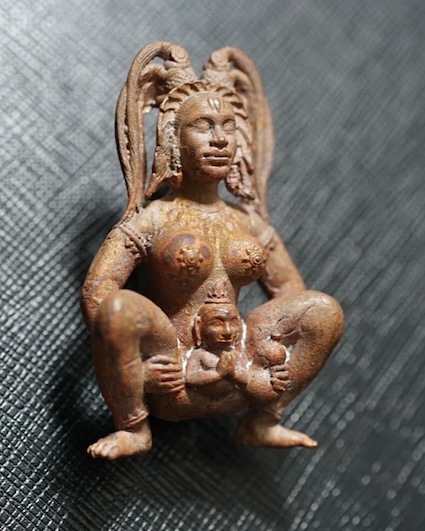 Mother Of Treasury (Copper) by Phra Kru Paladsathian Chanthasuwanno, Wat Rat Pradit. - คลิกที่นี่เพื่อดูรูปภาพใหญ่