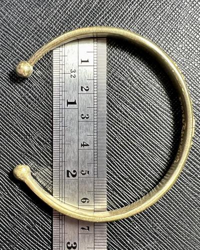 Armlet Of The Thunder God. (brass material) by Arjarn Inkaew, Dong Phaya Tham Magic Institution. - คลิกที่นี่เพื่อดูรูปภาพใหญ่
