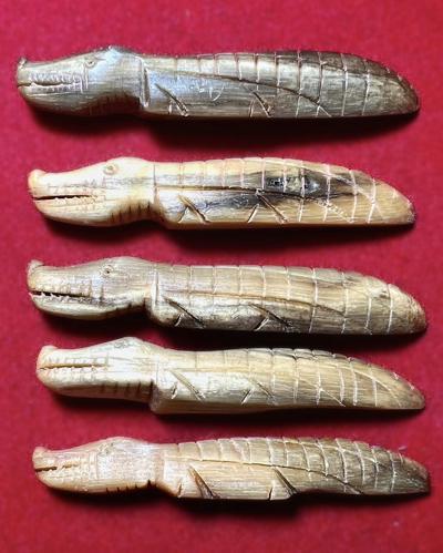 Golden Glamour Crocodile by Arjarn O Sakda, Ban Tong Mon Magic Academy - คลิกที่นี่เพื่อดูรูปภาพใหญ่
