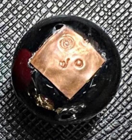 Mon Raman Charming Ball (Copper Takrud, Black) by Arjarn Atthakorn Phodee (Arjarn Aut Sak-Yant Mon) - คลิกที่นี่เพื่อดูรูปภาพใหญ่