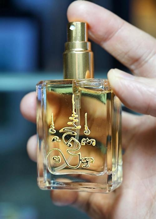 Spellbound Charming Perfume (2nd batch) by Arjarn O Sakda, Ban Tong Mon Magic Academy. - คลิกที่นี่เพื่อดูรูปภาพใหญ่