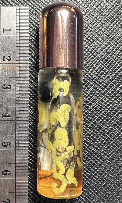 Maha Lam-Of Palace Charming Oil (1st batch) by Arjarn O Sakda, Ban Tong Mon Magic Academy. - คลิกที่นี่เพื่อดูรูปภาพใหญ่