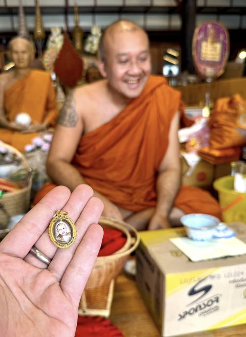 ล็อกเก็ตเสาร์5 พระราชสิริวัชรรังษี หลวงพ่อท่านเจ้าคุณชำนาญ อุตฺตมปญฺโญ - คลิกที่นี่เพื่อดูรูปภาพใหญ่