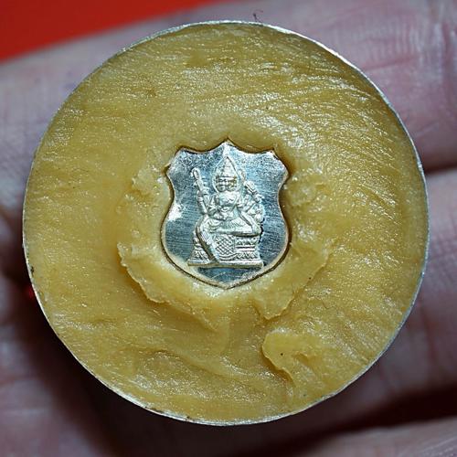 สีผึ้งจันทร์เพ็ญ (ปี2561) พระราชสิริวัชรรังษี หลวงพ่อท่านเจ้าคุณชำนาญ - คลิกที่นี่เพื่อดูรูปภาพใหญ่