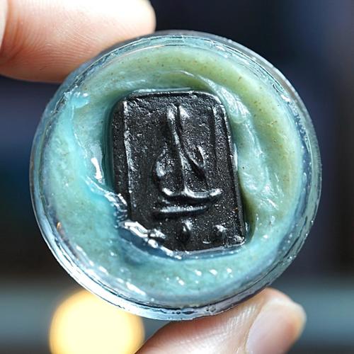 สีผึ้งจันทร์เพ็ญ (ปี2565) พระราชสิริวัชรรังษี หลวงพ่อท่านเจ้าคุณชำนาญ - คลิกที่นี่เพื่อดูรูปภาพใหญ่