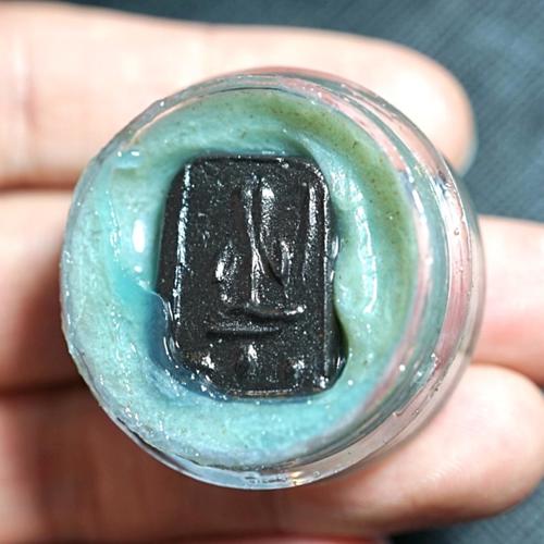 สีผึ้งจันทร์เพ็ญ (ปี2565) พระราชสิริวัชรรังษี หลวงพ่อท่านเจ้าคุณชำนาญ - คลิกที่นี่เพื่อดูรูปภาพใหญ่