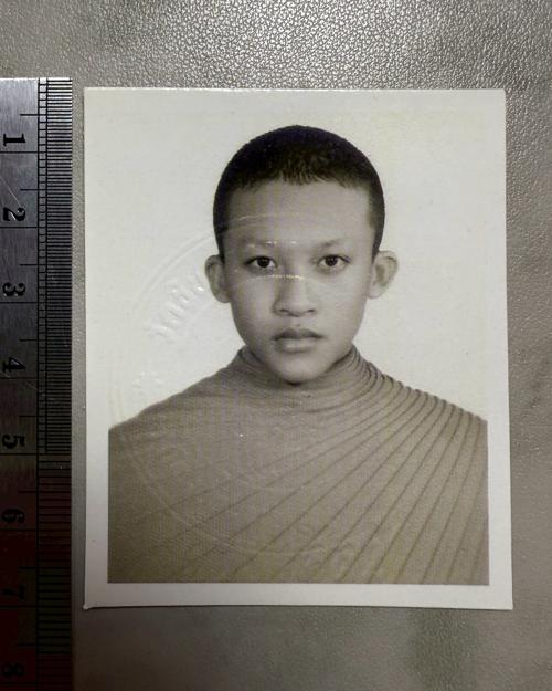 รูปหน้าเณรหลวงพ่อชำนาญ (รุ่น:ตราวัดปั๊มนูน) พระราชสิริวัชรรังษี หลวงพ่อท่านเจ้าคุณชำนาญ - คลิกที่นี่เพื่อดูรูปภาพใหญ่
