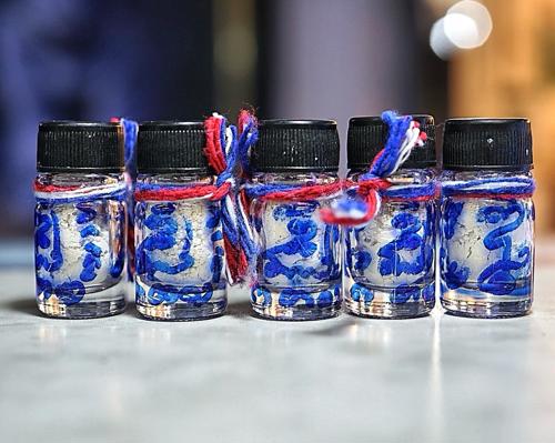 Shadow Puppet Charming Powder by Arjarn Jiam, Mon Raman Charming Mantra - คลิกที่นี่เพื่อดูรูปภาพใหญ่