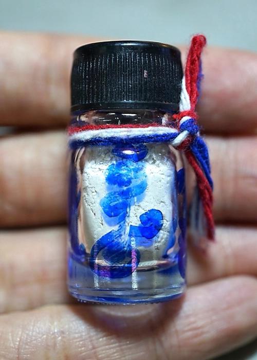 Shadow Puppet Charming Powder by Arjarn Jiam, Mon Raman Charming Mantra - คลิกที่นี่เพื่อดูรูปภาพใหญ่