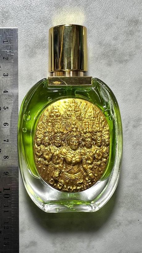 Seven Celestial Apsaras Perfume (big bottle) by Arjarn Inkaew, Dong Phaya Tham Magic Institution. - คลิกที่นี่เพื่อดูรูปภาพใหญ่