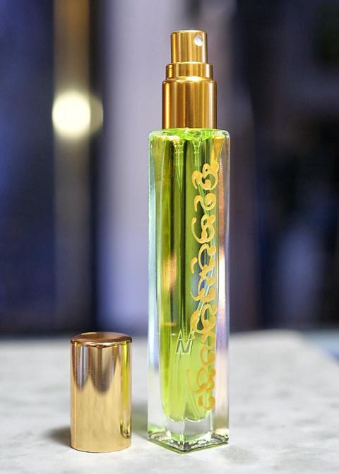 Seven Celestial Apsaras Perfume (small bottle) by Arjarn Inkaew, Dong Phaya Tham Magic Institution. - คลิกที่นี่เพื่อดูรูปภาพใหญ่