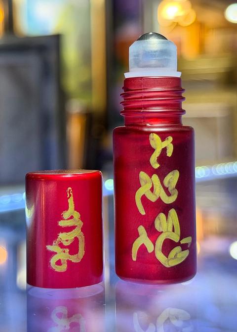 น้ำมันจันทราโลหิต อาจารย์โอ ศักดา สำนักบ้านต้องมนต์ - คลิกที่นี่เพื่อดูรูปภาพใหญ่