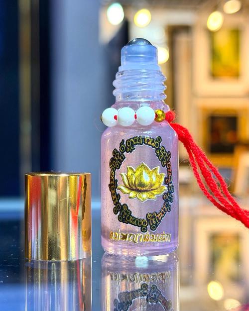 น้ำมันแม่พญาสมเสก (ขวดสีชมพู) อาจารย์อินทร์แก้ว, สำนักดงพญาธรรม - คลิกที่นี่เพื่อดูรูปภาพใหญ่