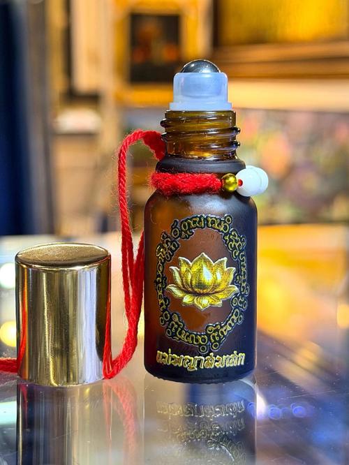 น้ำมันแม่พญาสมเสก (ขวดสีน้ำตาล) อาจารย์อินทร์แก้ว, สำนักดงพญาธรรม - คลิกที่นี่เพื่อดูรูปภาพใหญ่