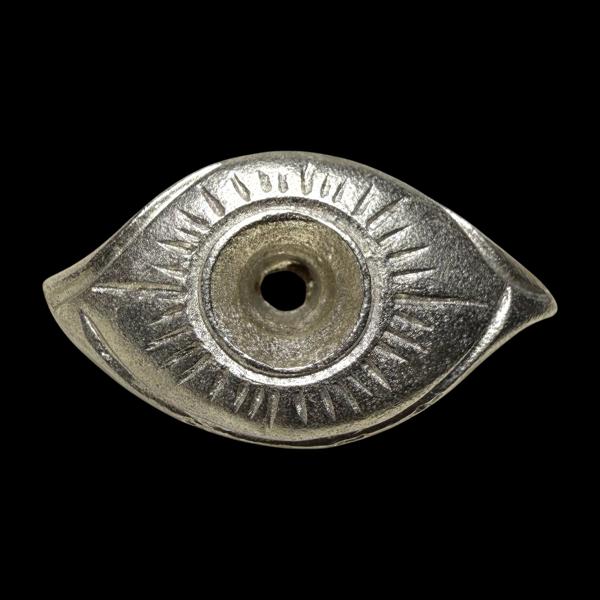 Narai’s All-Seeing Eye (alpaca material) by Arjarn Inkaew, Dong Phaya Tham Institution. - คลิกที่นี่เพื่อดูรูปภาพใหญ่