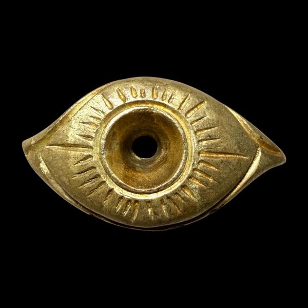 Narai’s All-Seeing Eye (brass material) by Arjarn Inkaew, Dong Phaya Tham Institution. - คลิกที่นี่เพื่อดูรูปภาพใหญ่