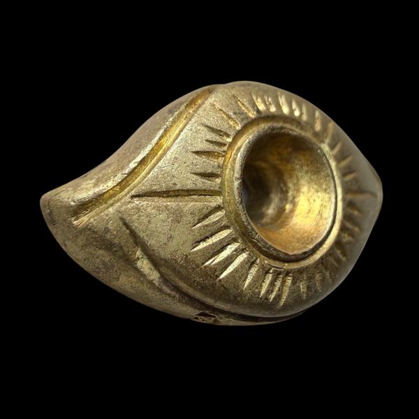 Narai’s All-Seeing Eye (brass material) by Arjarn Inkaew, Dong Phaya Tham Institution. - คลิกที่นี่เพื่อดูรูปภาพใหญ่