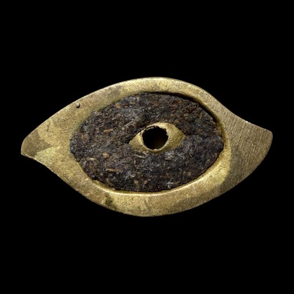 Narai’s All-Seeing Eye (brass material) by Arjarn Inkaew, Dong Phaya Tham Institution. - คลิกที่นี่เพื่อดูรูปภาพใหญ่