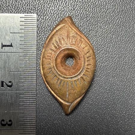 Narai’s All-Seeing Eye (bronze material) by Arjarn Inkaew, Dong Phaya Tham Institution. - คลิกที่นี่เพื่อดูรูปภาพใหญ่