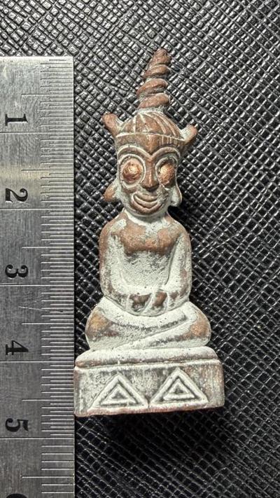 พญางั่งมหามนตราจันทร์เสี้ยว (พิมพ์เล็ก, เนื้อนวะโลหะ) อาจารย์องอาจ สีงาม - คลิกที่นี่เพื่อดูรูปภาพใหญ่