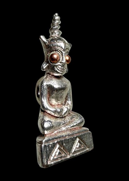 พญางั่งมหามนตราจันทร์เสี้ยว (พิมพ์เล็ก,เนื้อเงิน) อาจารย์องอาจ สีงาม - คลิกที่นี่เพื่อดูรูปภาพใหญ่