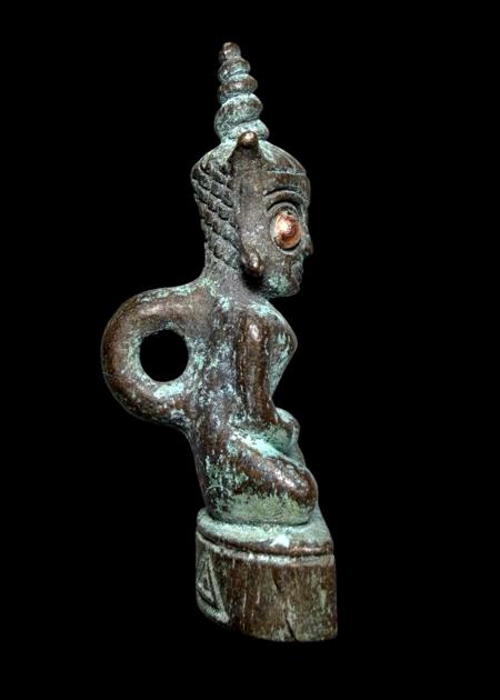 พญางั่งมหามนตราจันทร์เสี้ยว (พิมพ์เล็ก, เนื้อกำไลสำริด) อาจารย์องอาจ สีงาม - คลิกที่นี่เพื่อดูรูปภาพใหญ่