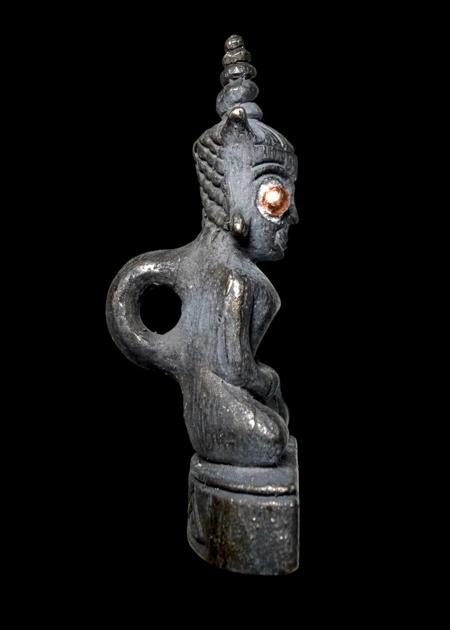 พญางั่งมหามนตราจันทร์เสี้ยว (พิมพ์เล็ก, เนื้อขันลงหินเก่า) อาจารย์องอาจ สีงาม - คลิกที่นี่เพื่อดูรูปภาพใหญ่