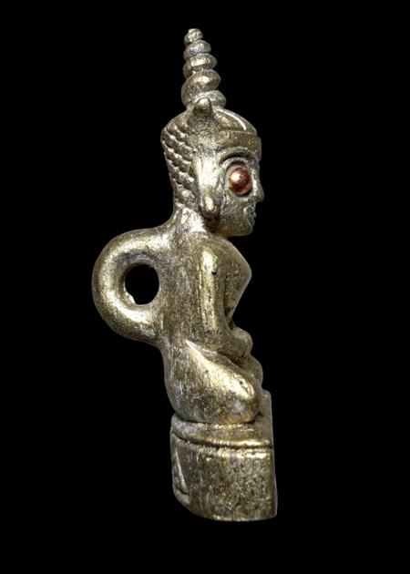 พญางั่งมหามนตราจันทร์เสี้ยว (พิมพ์เล็ก, เนื้อชนวนงั่งเก่าอาจารย์องอาจ) อาจารย์องอาจ สีงาม - คลิกที่นี่เพื่อดูรูปภาพใหญ่