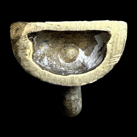 พญางั่งมหามนตราจันทร์เสี้ยว (พิมพ์เล็ก, เนื้อชนวนงั่งเก่าอาจารย์องอาจ) อาจารย์องอาจ สีงาม - คลิกที่นี่เพื่อดูรูปภาพใหญ่