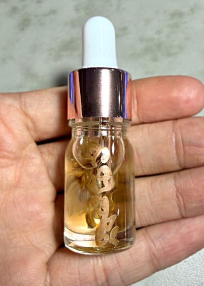 น้ำมันพญาปากเข็ด (รุ่น.2) อาจารย์โอ ศักดา สำนักบ้านต้องมนต์ - คลิกที่นี่เพื่อดูรูปภาพใหญ่