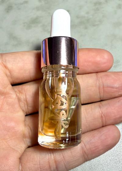 น้ำมันพญาปากเข็ด (รุ่น.2) อาจารย์โอ ศักดา สำนักบ้านต้องมนต์ - คลิกที่นี่เพื่อดูรูปภาพใหญ่