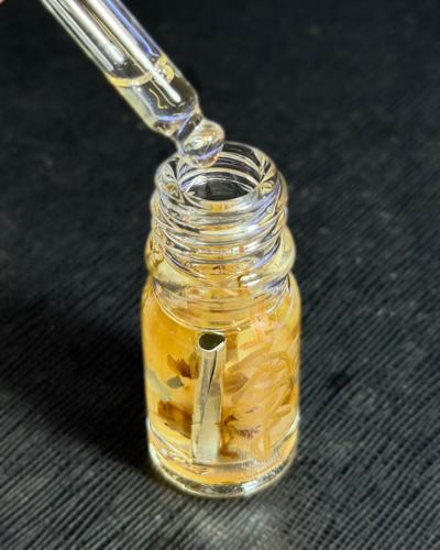 น้ำมันพญาปากเข็ด (รุ่น.2) อาจารย์โอ ศักดา สำนักบ้านต้องมนต์ - คลิกที่นี่เพื่อดูรูปภาพใหญ่